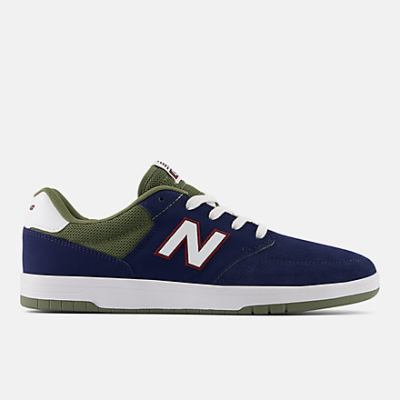 NB Numeric 425 Shoes