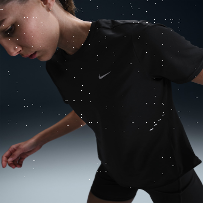 Recycled MaterialsNike SwiftWomen's Dri-FIT Short-Sleeve Running Top