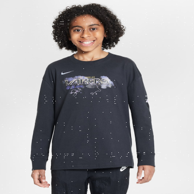 Los Angeles Lakers EssentialOlder Kids' (Boys') Nike NBA Max90 Long-Sleeve T-Shirt
