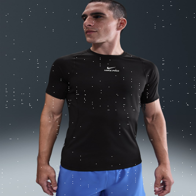 Recycled MaterialsNike Pro TrainingMen's Dri-FIT Short-Sleeve Top