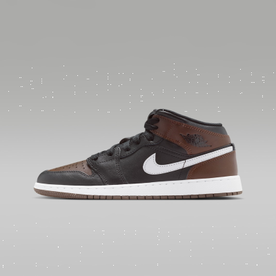 Air Jordan 1 MidOlder Kids' Shoes