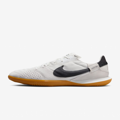 Nike StreetgatoLow-Top Football Shoes