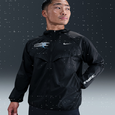 Recycled MaterialsNike StrideMen's UV Repel Running Jacket