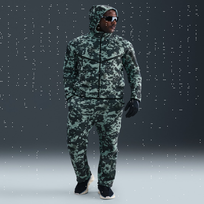 Recycled MaterialsNike TechMen's Open-Hem Fleece Camo Trousers