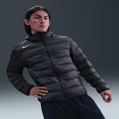 Recycled MaterialsNike Total 90Men's Therma-FIT Football Puffer Jacket