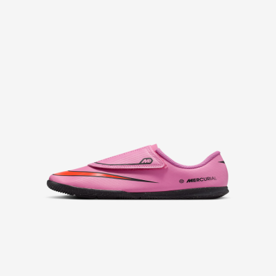 Recycled MaterialsNike Jr. Mercurial Vapor 16 ClubYounger Kids' IC Low-Top Football Shoes