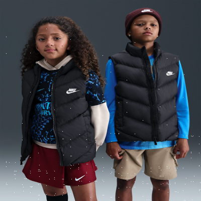 Recycled MaterialsNike Sportswear All Day PlayOlder Kids' Therma-FIT Loose-Fit Puffer Gilet