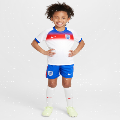 Recycled MaterialsEngland 2025/26 Stadium HomeYounger Kids' Nike Football Replica 3-Piece Kit