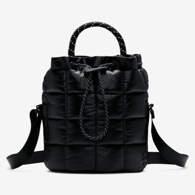 Recycled MaterialsNike Sportswear PuffleTiny Tote (3L)