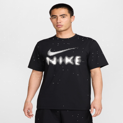 Recycled MaterialsNike HyverseMen's Dri-FIT UV Versatile T-Shirt
