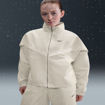 Recycled MaterialsNike Sportswear WindrunnerWomen's Shine Jacket