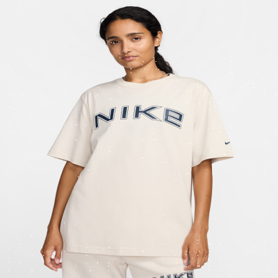 Nike SportswearWomen's Loose Short-Sleeve Graphic T-Shirt
