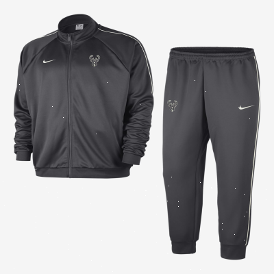Recycled MaterialsMilwaukee Bucks Club CourtsideMen's Nike NBA Tracksuit