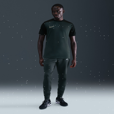 Recycled MaterialsNike StrikeMen's Therma-FIT Football Pants