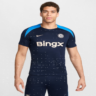 Recycled MaterialsChelsea F.C. StrikeMen's Nike Dri-FIT Football Short-Sleeve Knit Top