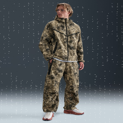 Nike TechMen's Dri-FIT Woven Camo Loose-Fit Trousers