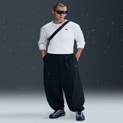 Nike ClubMen's Oversized Cuffed Fleece Trousers
