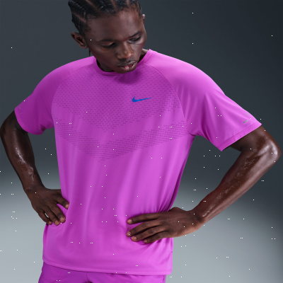 Recycled MaterialsNike StrideMen's Dri-FIT ADV Short-Sleeve Running Top