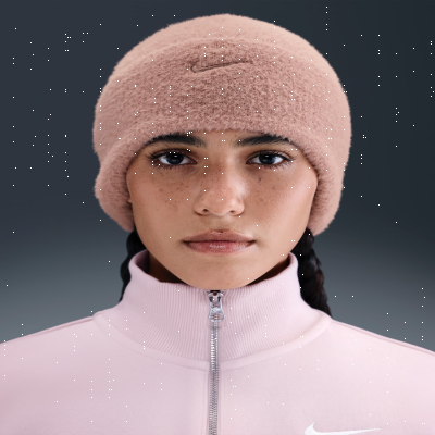 Recycled MaterialsNike PeakCosy Beanie