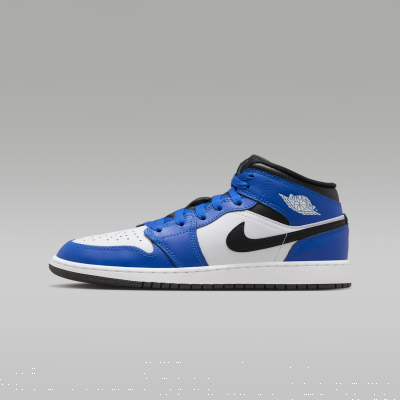 Air Jordan 1 MidOlder Kids' Shoes