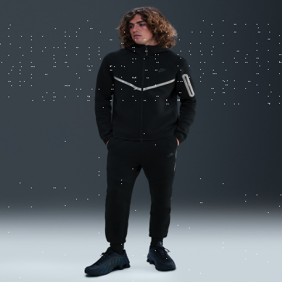 Recycled MaterialsNike TechMen's Fleece Joggers with Reflective Accents