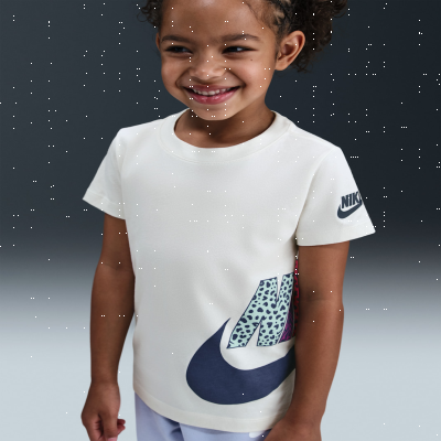 Nike Wild WarmthYounger Kids' Graphic T-Shirt
