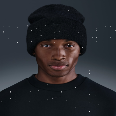 Recycled MaterialsNike PeakCosy Beanie