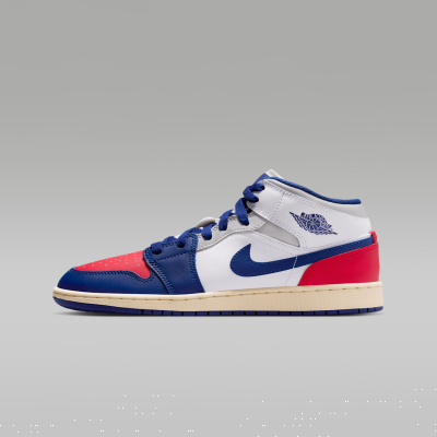 Air Jordan 1 MidOlder Kids' Shoes
