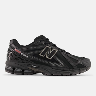 1906R Shoes