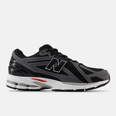 1906R Shoes