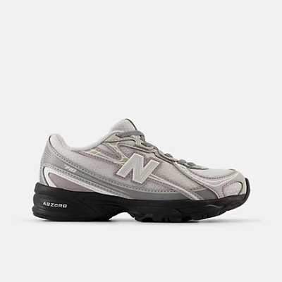 740 Bungee Lace Shoes