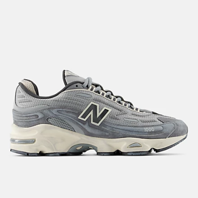 1000D Shoes